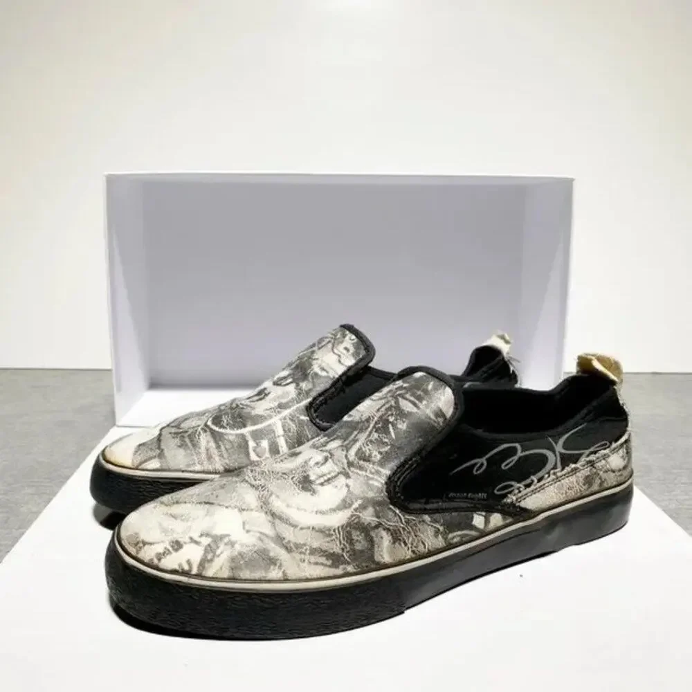 VINTAGE BK - BRITISH KNIGHTS Low Top Art Print Slip Ons